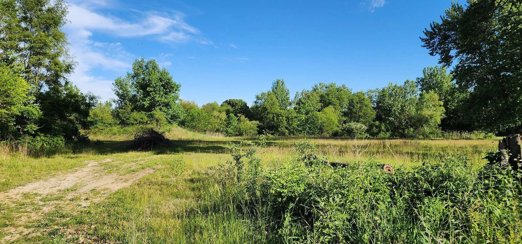 9.75 Acres of Residential Land for Sale in Braidwood, Illinois