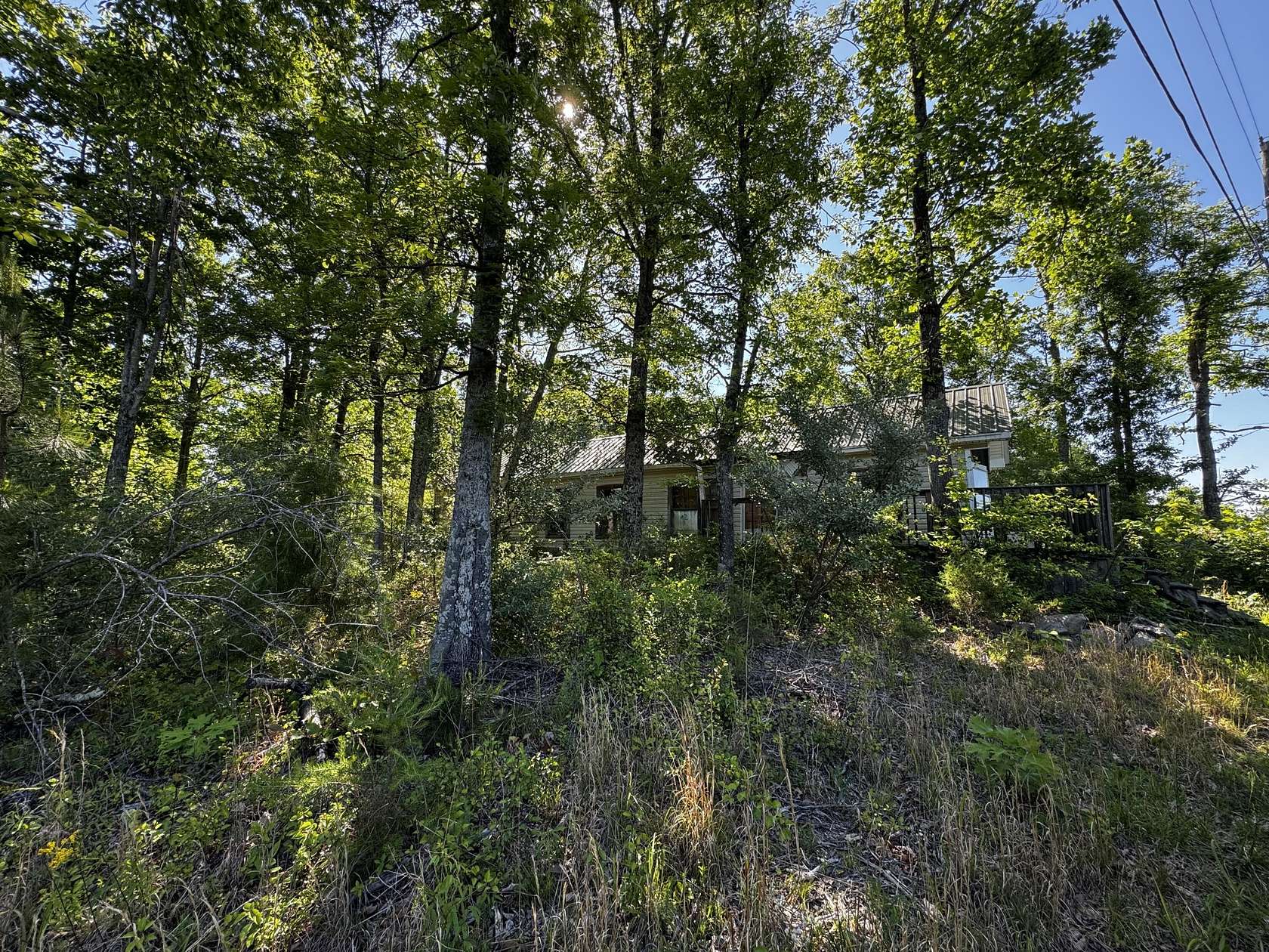 1 Acre of Land for Sale in Burnside, Kentucky