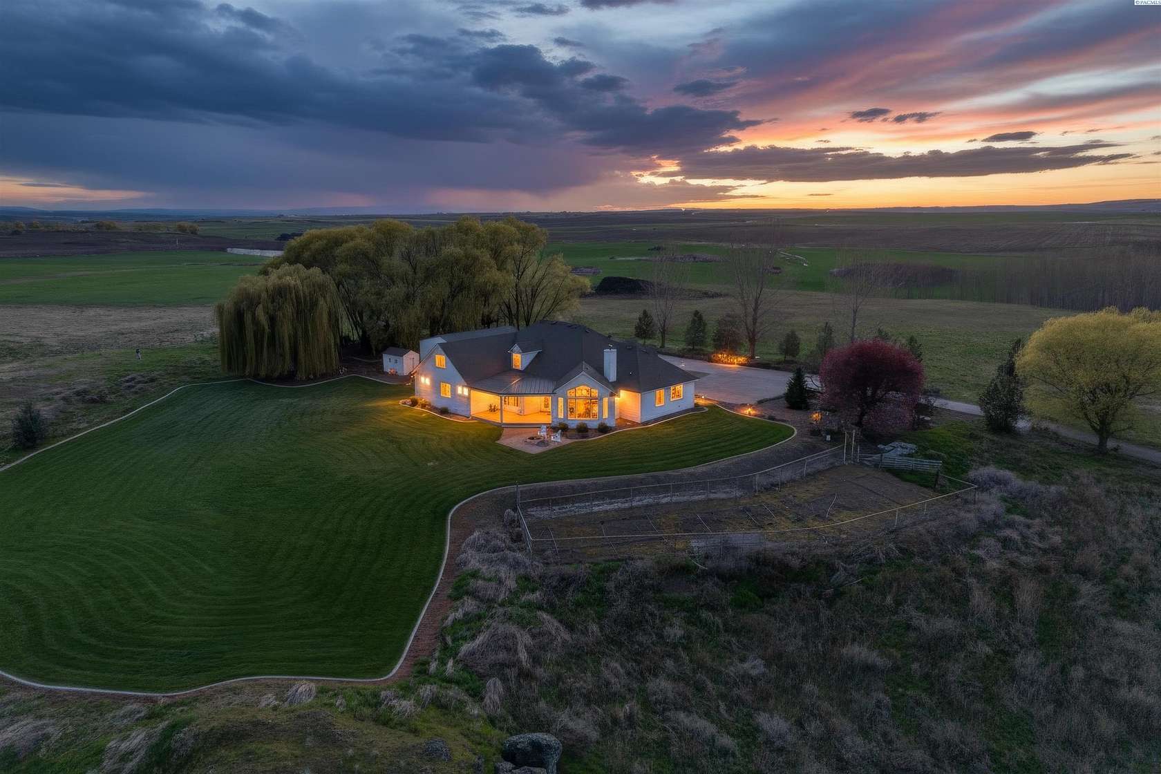 32.5 Acres of Land with Home for Sale in Pasco, Washington