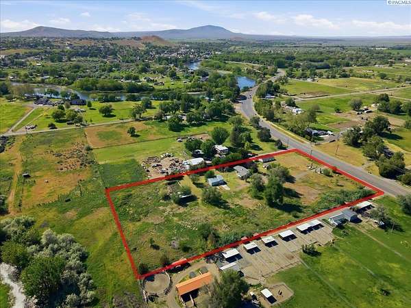 5 Acres of Land with Home for Sale in West Richland, Washington