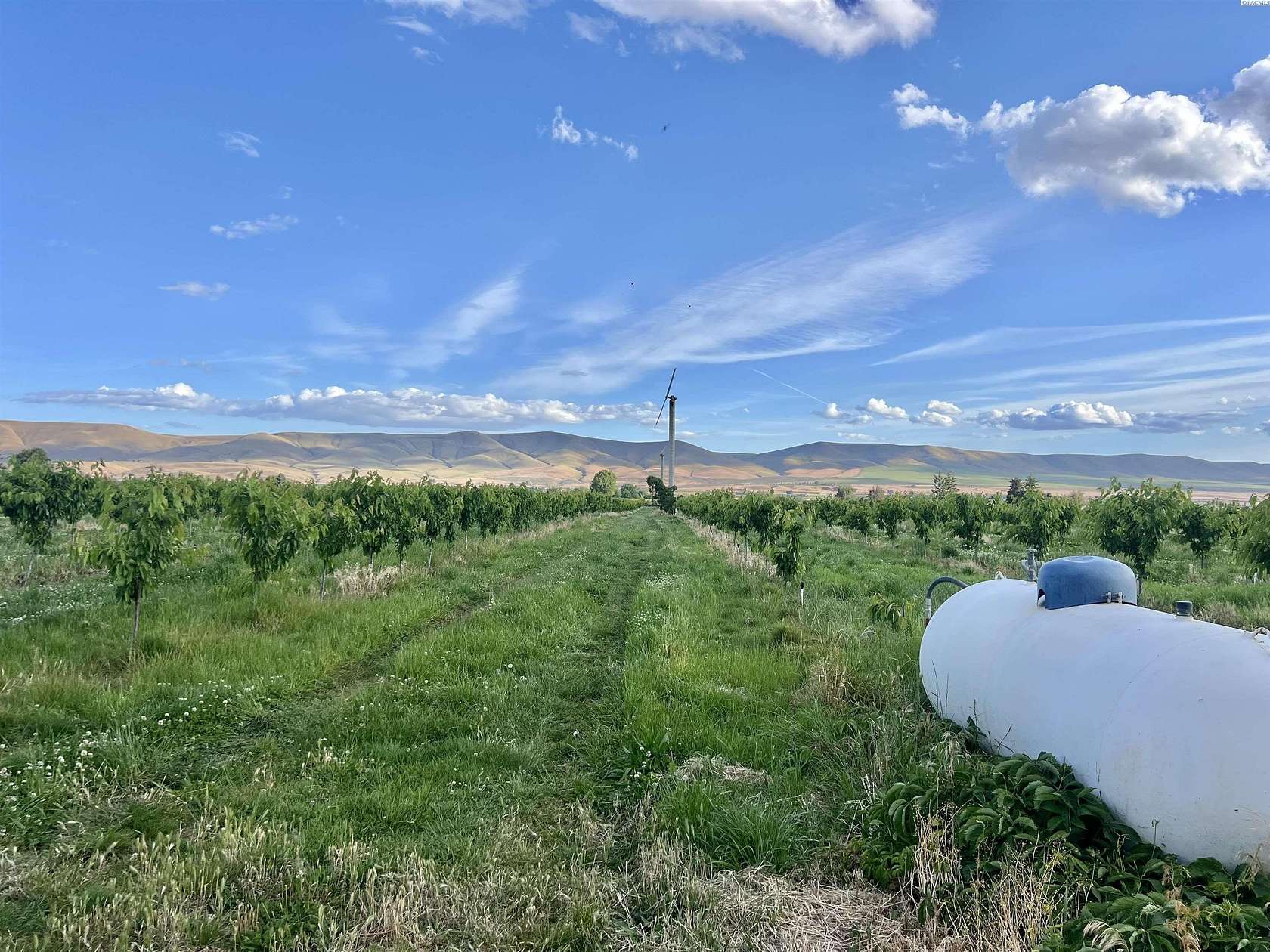 7.88 Acres of Land for Sale in Grandview, Washington