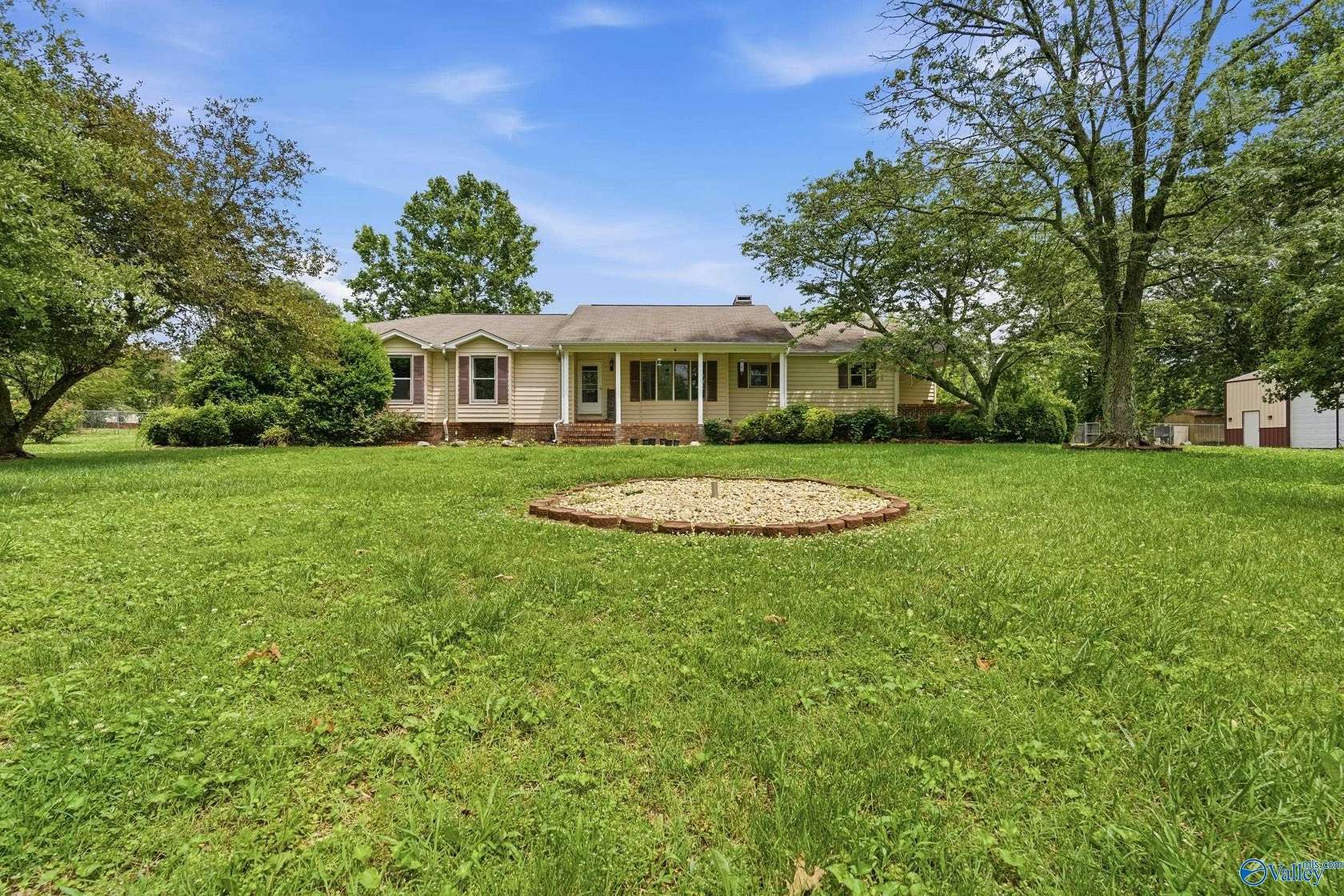 2 Acres of Land with Home for Lease in Toney, Alabama