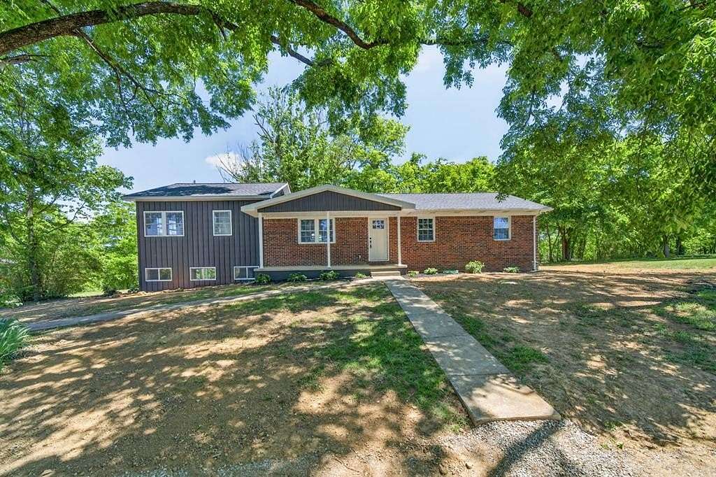 1.5 Acres of Land with Home for Sale in Byrdstown, Tennessee