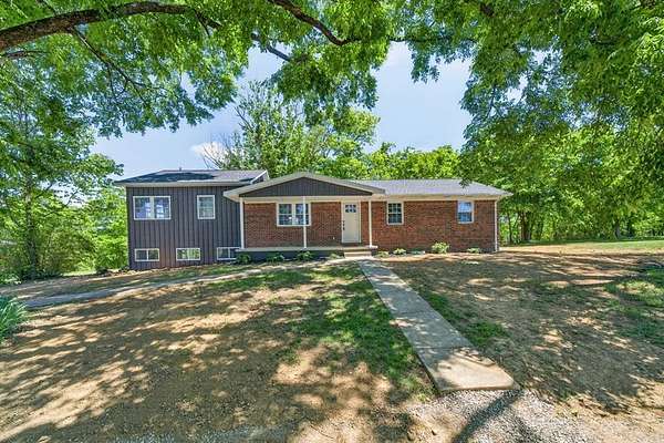 1.5 Acres of Land with Home for Sale in Byrdstown, Tennessee