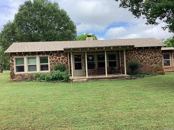 20 Acres of Recreational Land with Home for Sale in Prescott, Arkansas