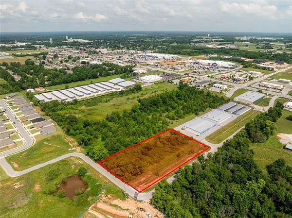 0.84 Acres of Commercial Land for Sale in Siloam Springs, Arkansas