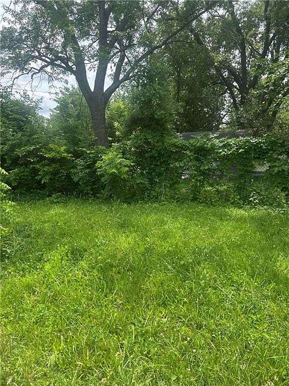 0.19 Acres of Land for Sale in Pomona, Kansas
