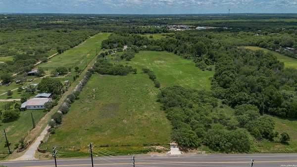 33.6 Acres of Recreational Land for Sale in Atascosa, Texas