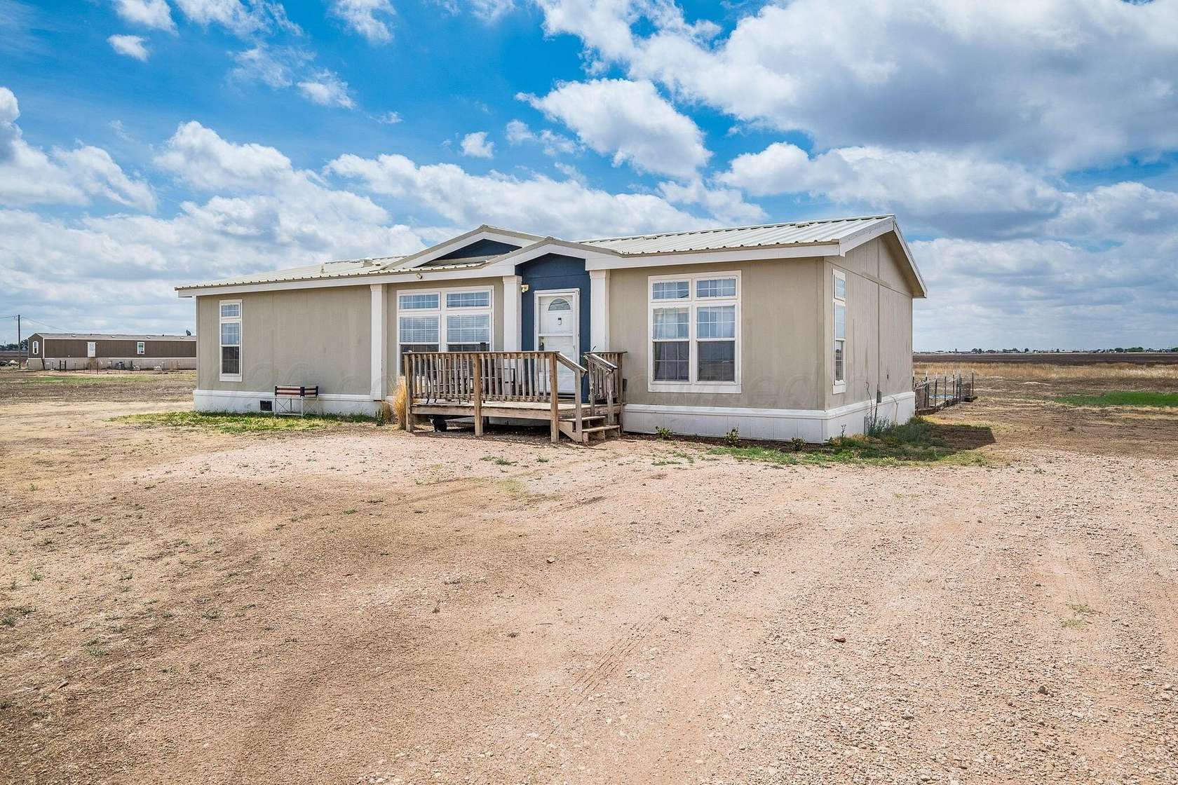 1.5 Acres of Land with Home for Sale in Amarillo, Texas