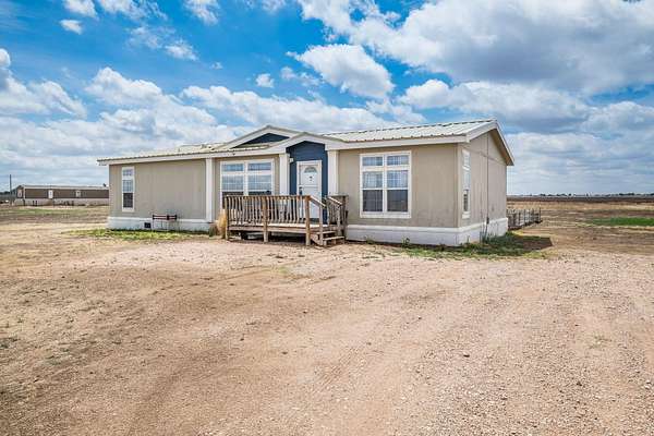 1.5 Acres of Land with Home for Sale in Amarillo, Texas