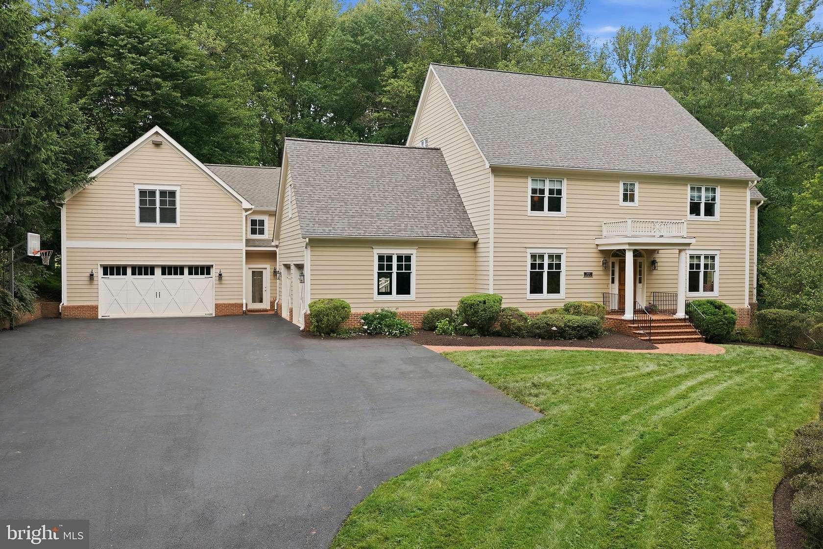 4 Acres of Land with Home for Sale in Oakton, Virginia