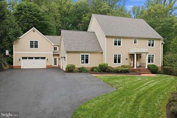 4 Acres of Land with Home for Sale in Oakton, Virginia