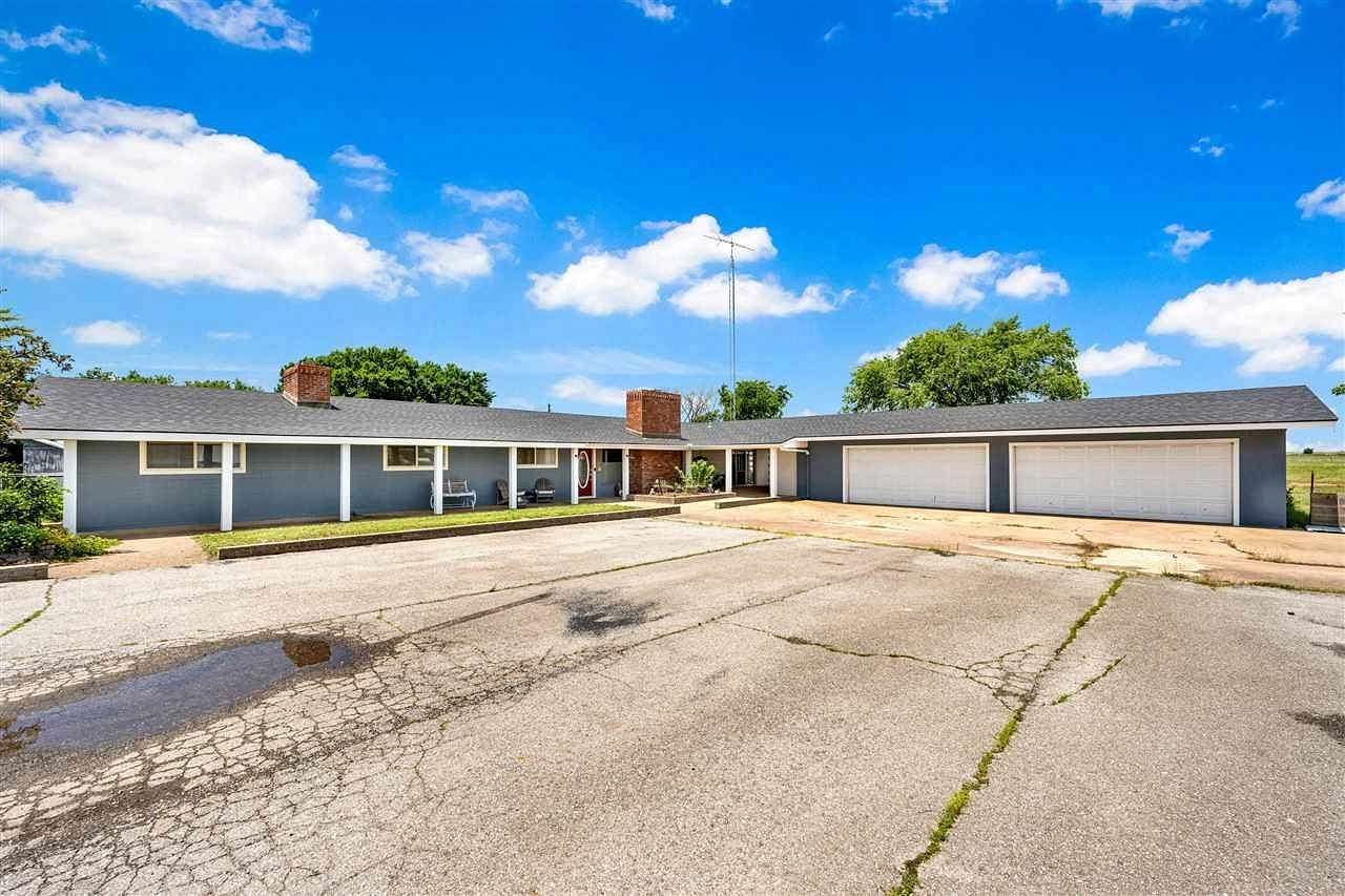 18 Acres of Land with Home for Sale in Lawton, Oklahoma