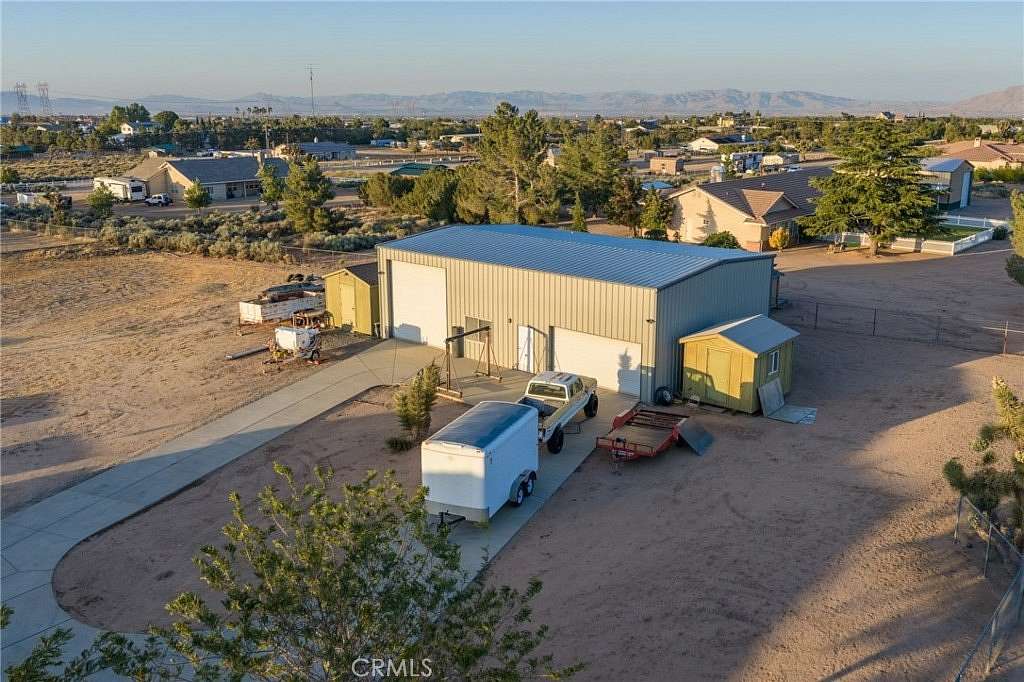 2 Acres of Land with Home for Sale in Oak Hills, California