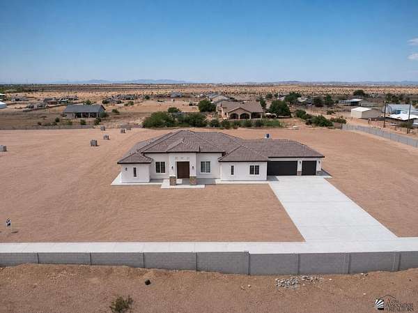1.62 Acres of Land with Home for Sale in Yuma, Arizona
