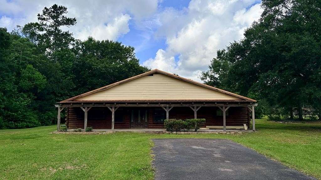 3 Acres of Land with Home for Sale in Vidor, Texas