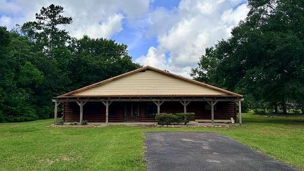 3 Acres of Land with Home for Sale in Vidor, Texas