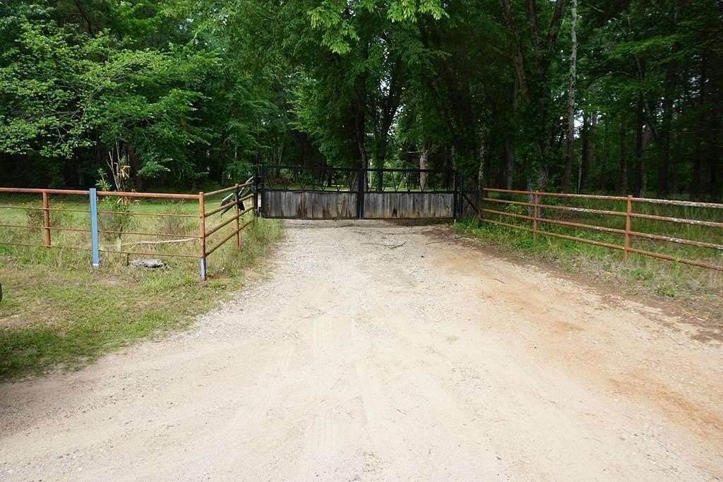 14.3 Acres of Land for Sale in Van, Texas
