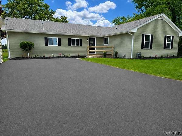 5 Acres of Land with Home for Sale in Elma, New York