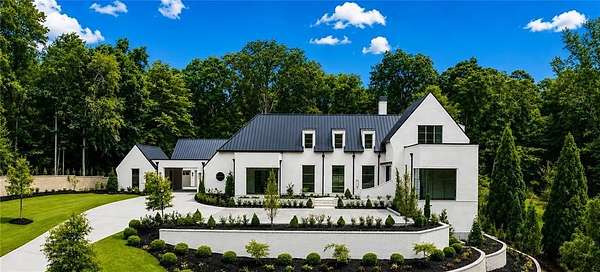 2 Acres of Land with Home for Sale in Atlanta, Georgia