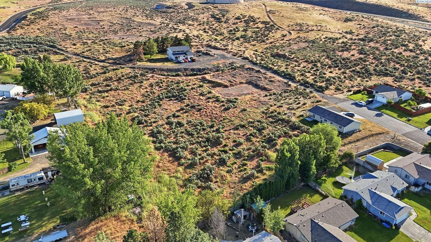 2 Acres of Residential Land for Sale in Connell, Washington