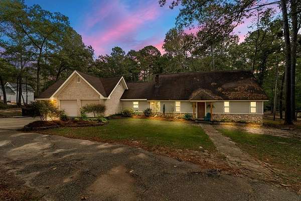 2.5 Acres of Land with Home for Sale in Ellisville, Mississippi
