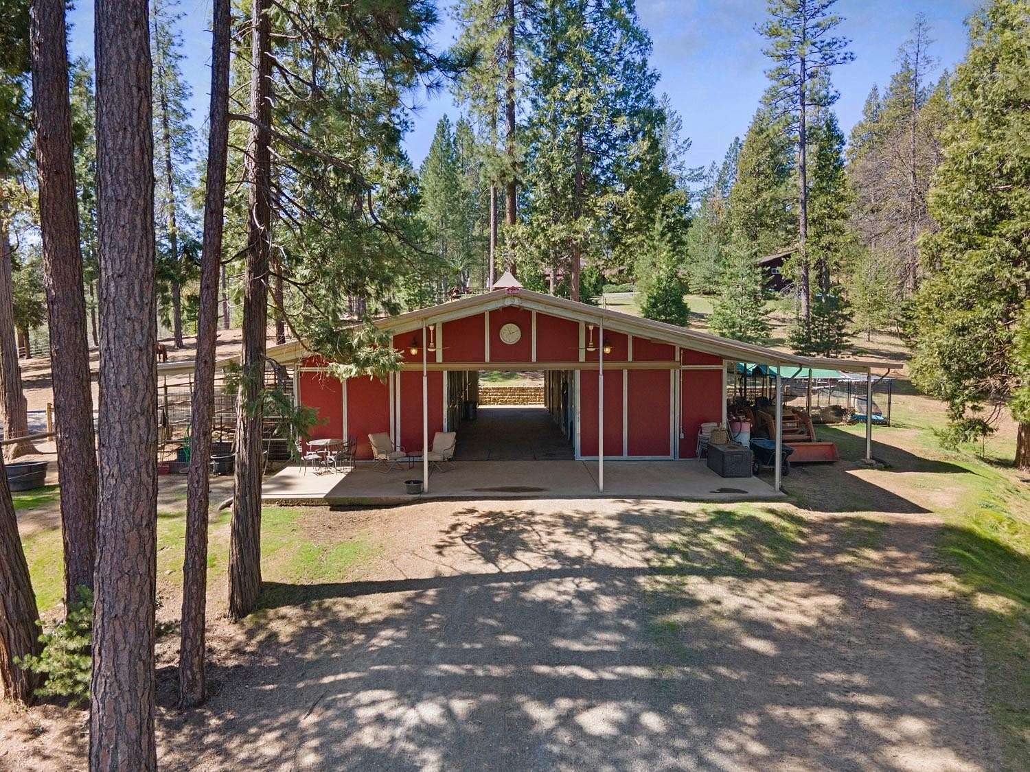 26.4 Acres of Land with Home for Sale in Coulterville, California