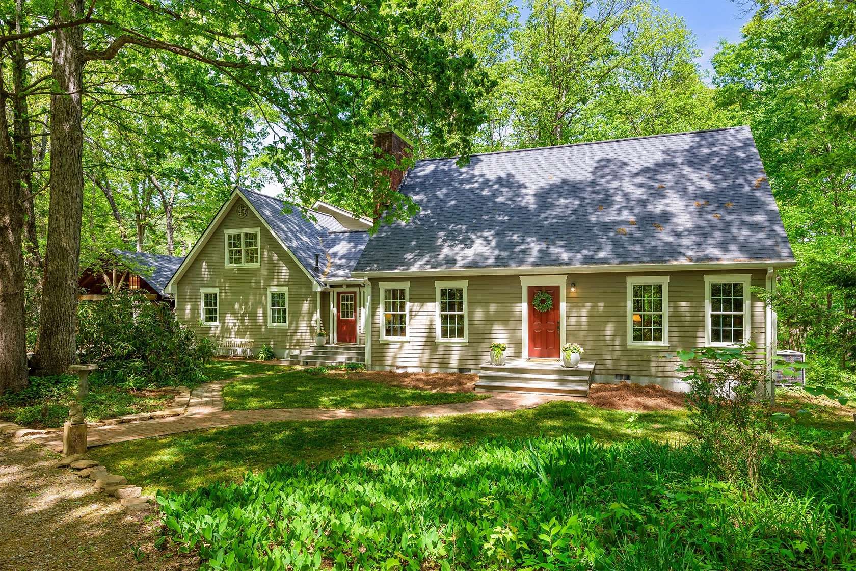 3 Acres of Land with Home for Sale in Signal Mountain, Tennessee