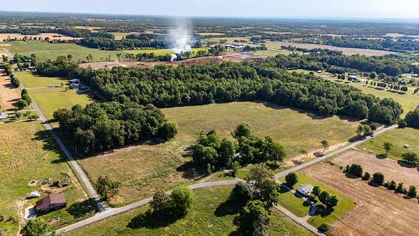 5 Acres of Residential Land for Auction in Smithville, Tennessee