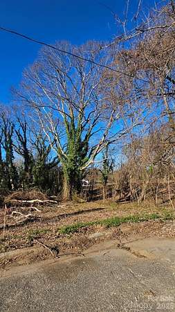 1 Acre of Residential Land for Sale in Hickory, North Carolina