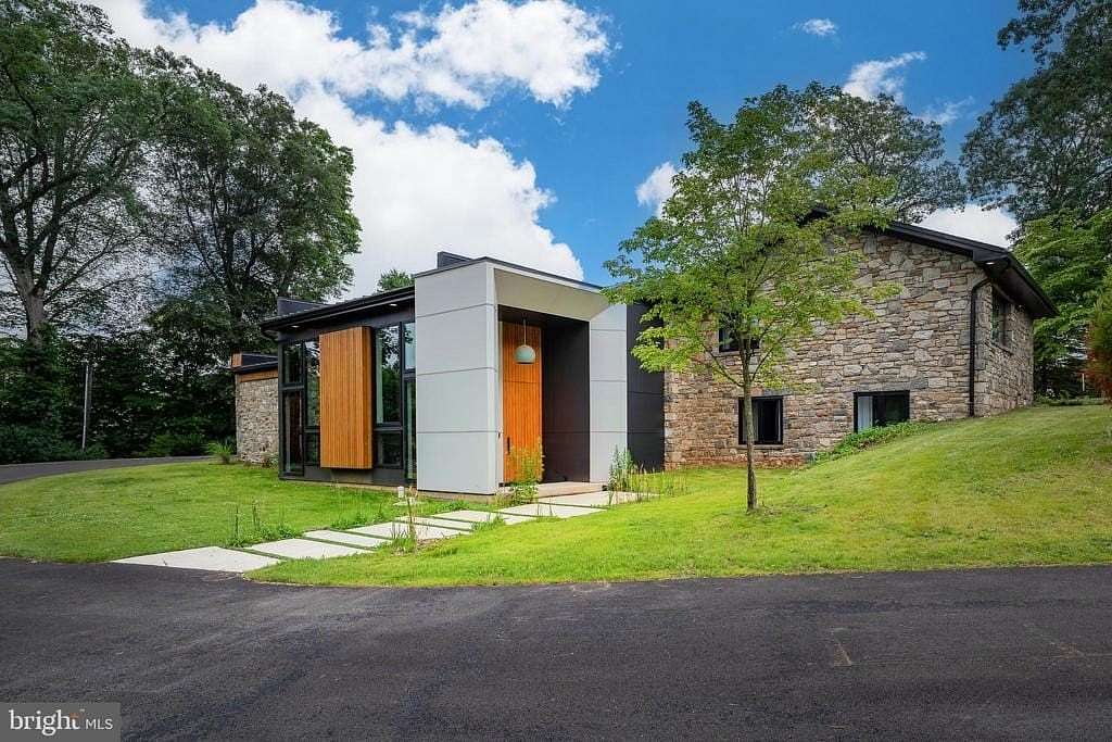 1.6 Acres of Land with Home for Sale in Garnet Valley, Pennsylvania