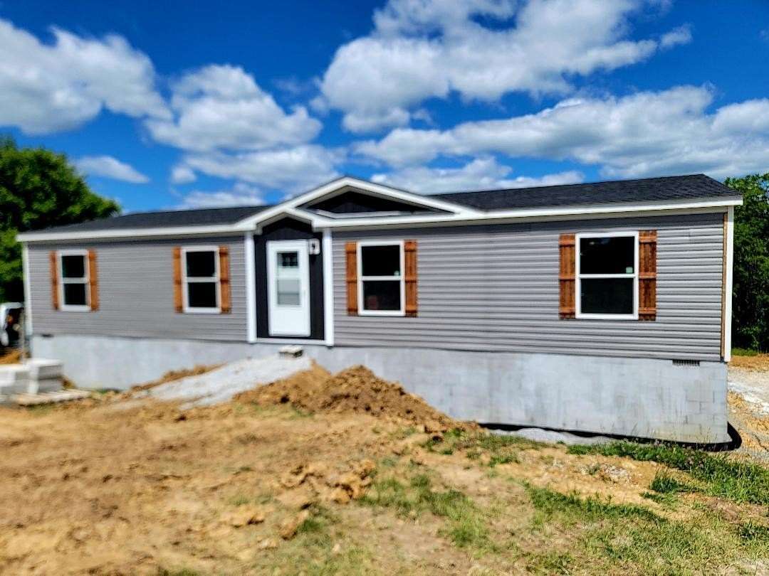 2 Acres of Land with Home for Sale in Richmond, Kentucky