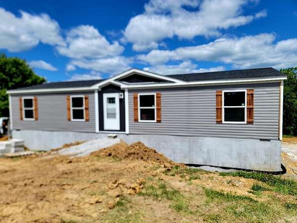 2 Acres of Land with Home for Sale in Richmond, Kentucky
