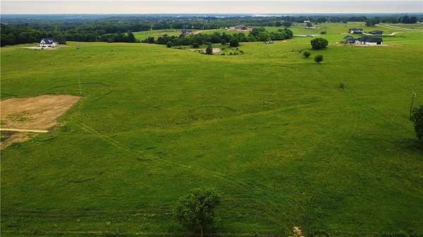 7.39 Acres of Residential Land for Sale in Smithville, Missouri