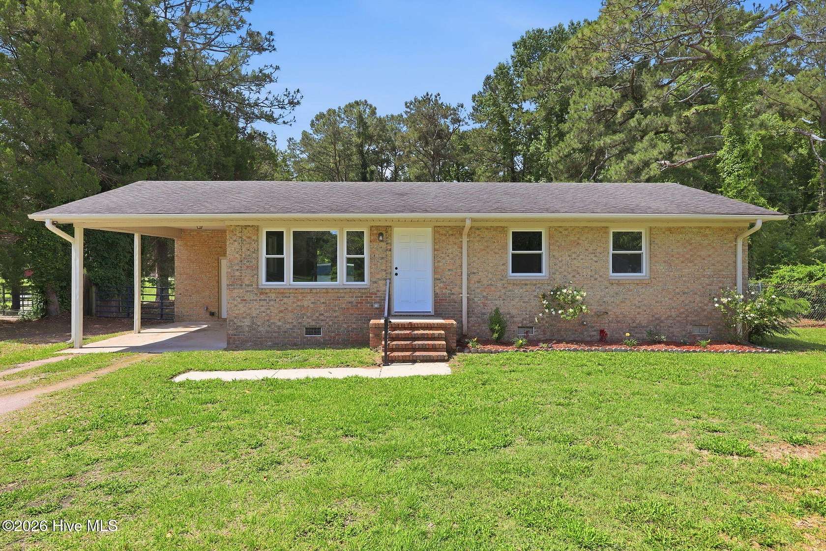 1.52 Acres of Land with Home for Sale in New Bern, North Carolina