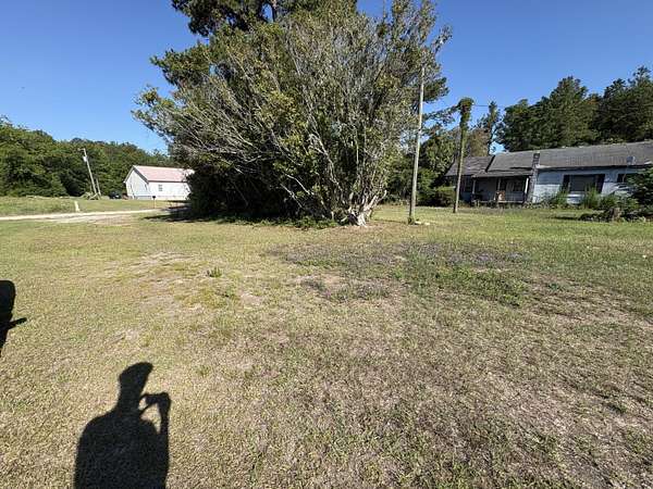 1.85 Acres of Residential Land for Sale in Summerton, South Carolina
