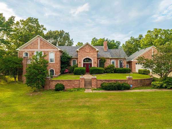 4.8 Acres of Land with Home for Sale in Hot Springs, Arkansas