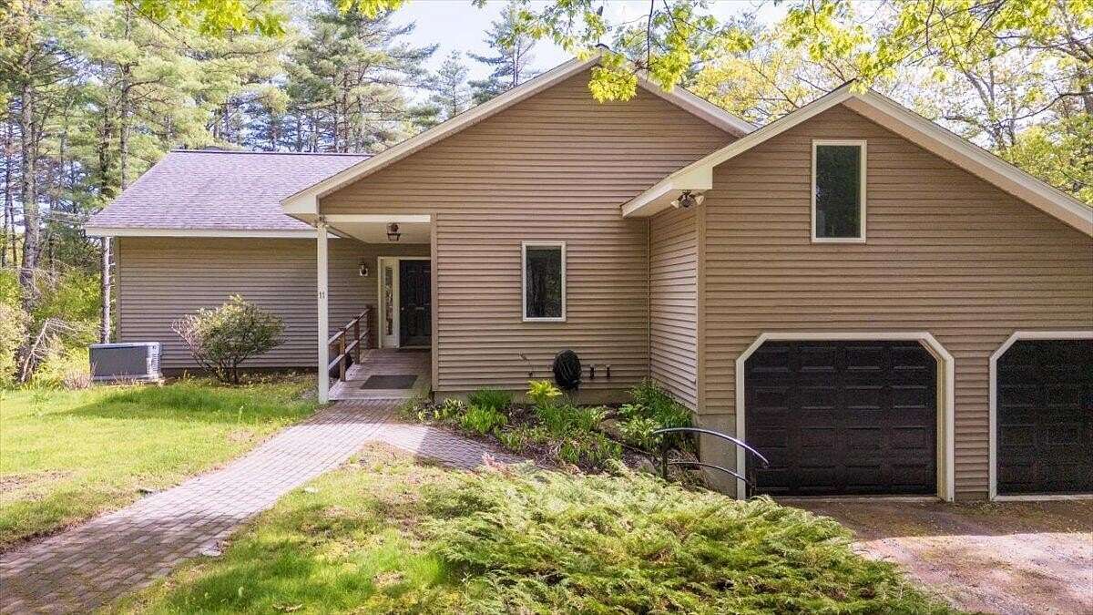 15.5 Acres of Land with Home for Sale in Newcastle, Maine