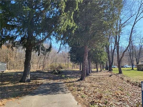 1 Acre of Commercial Land for Lease in Upper St. Clair, Pennsylvania