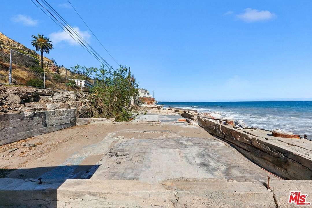 0.09 Acres of Residential Land for Sale in Malibu, California