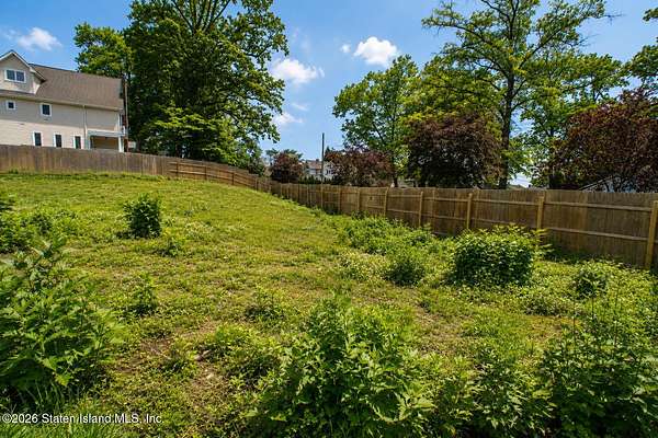0.21 Acres of Residential Land for Sale in Staten Island, New York