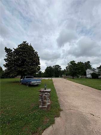1 Acre of Residential Land for Sale in Siloam Springs, Arkansas