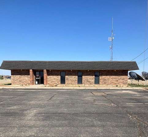 6.39 Acres of Improved Mixed-Use Land for Sale in Plainview, Texas