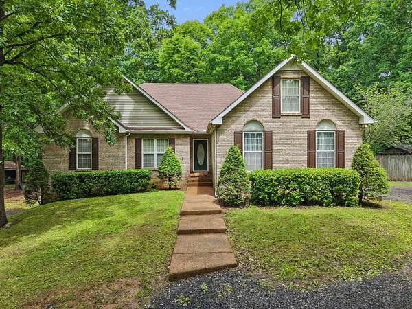 7.7 Acres of Land with Home for Sale in Franklin, Tennessee