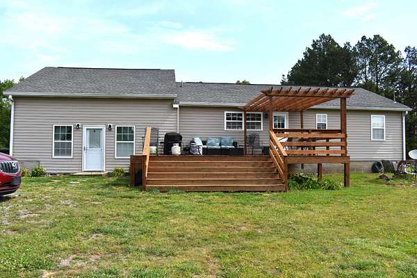 2.89 Acres of Land with Home for Auction in Springfield, Tennessee