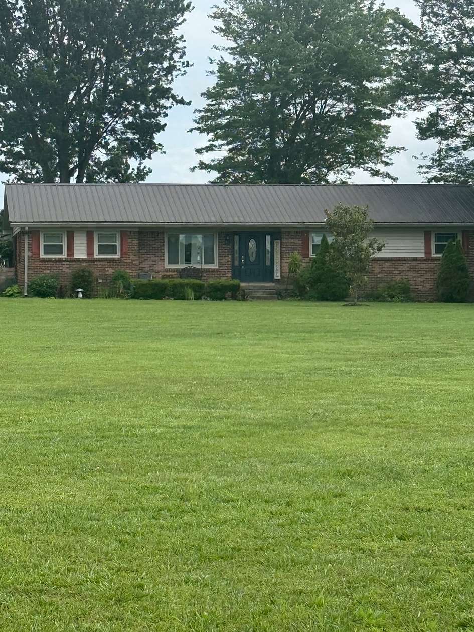 5 Acres of Land with Home for Auction in Springfield, Tennessee