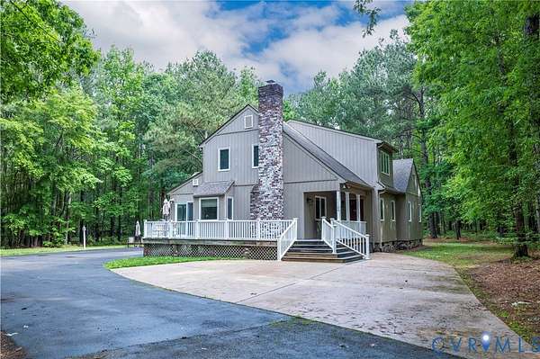 8 Acres of Land with Home for Sale in Ashland, Virginia