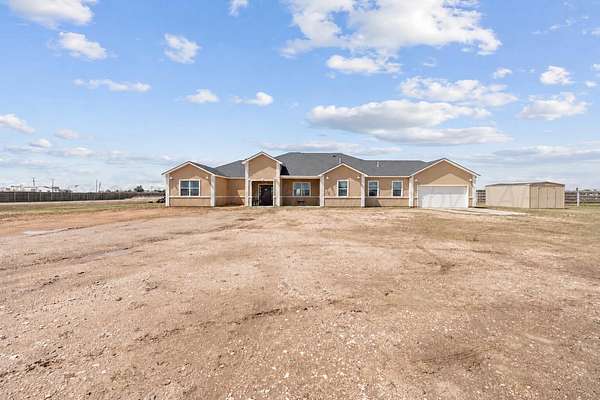 5.49 Acres of Land with Home for Sale in Amarillo, Texas