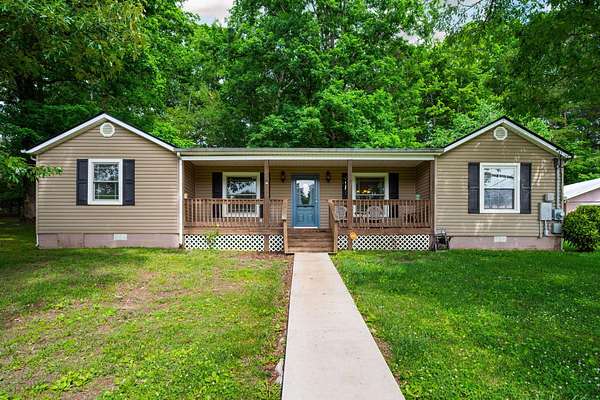 2 Acres of Land with Home for Sale in Soddy-Daisy, Tennessee