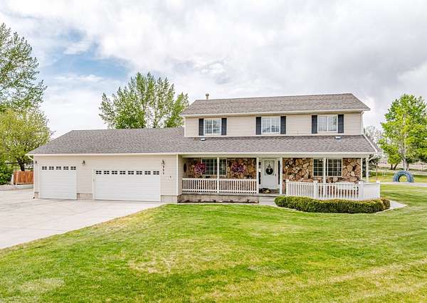 2.12 Acres of Land with Home for Sale in Spring Creek, Nevada
